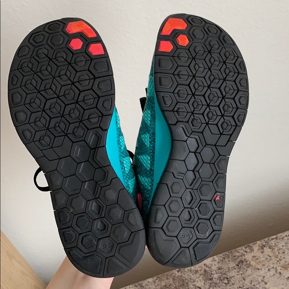 Nike Shoes - Picture 6 of 7